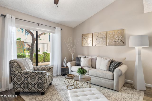 719 E LOLA Drive, Phoenix, AZ 85022