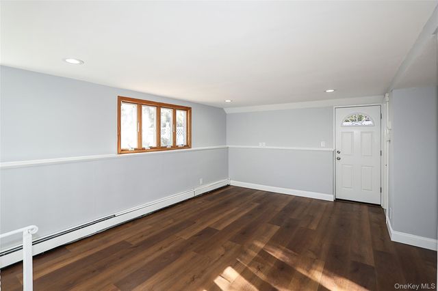 91 Birchwood Park Drive, Syosset, NY 11791