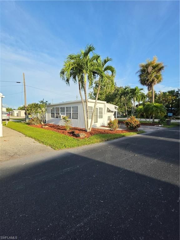 50 Temple LN, NAPLES, FL 34114 — photo 2