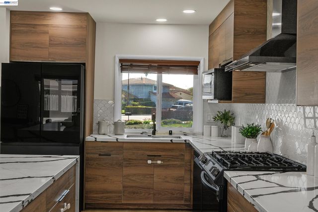 4311 Blondwood Ct, Union City, CA 94587