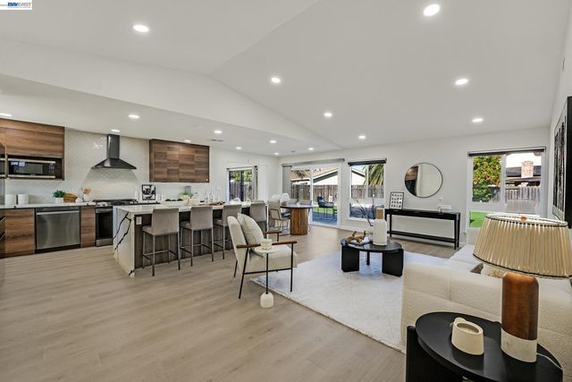 4311 Blondwood Ct, Union City, CA 94587