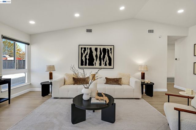 4311 Blondwood Ct, Union City, CA 94587