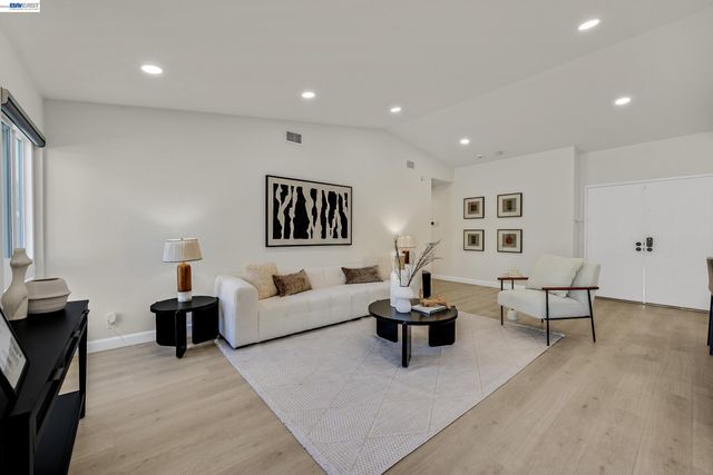 4311 Blondwood Ct, Union City, CA 94587