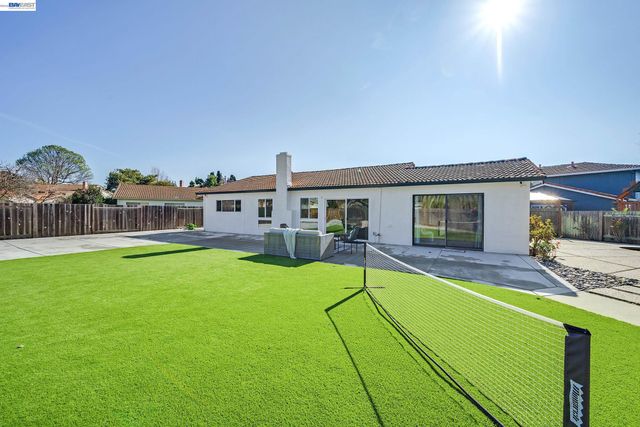 4311 Blondwood Ct, Union City, CA 94587