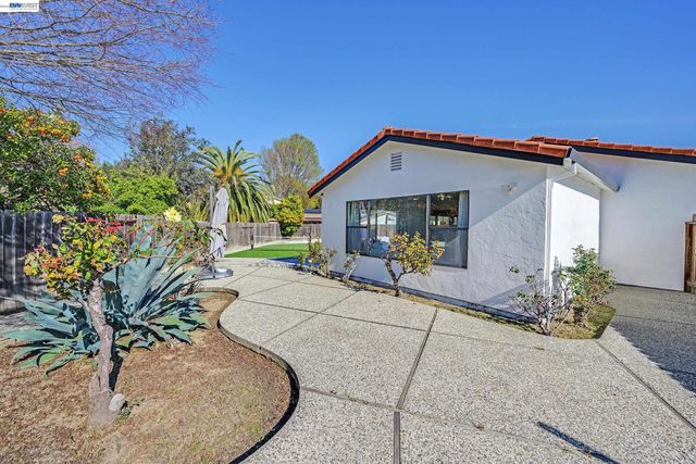 4311 Blondwood Ct, Union City, CA 94587