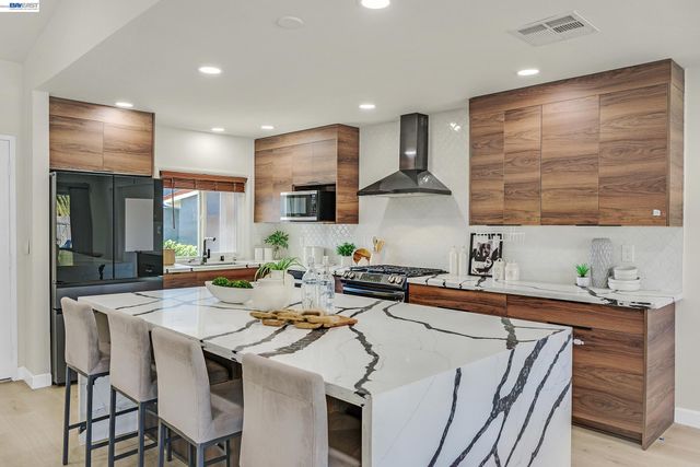 4311 Blondwood Ct, Union City, CA 94587