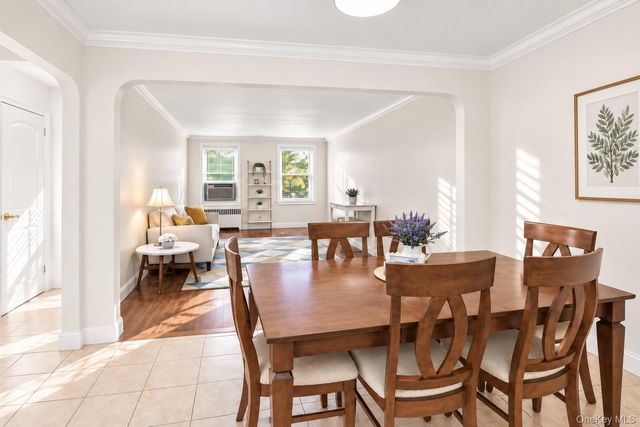 811 Bronx River Road 3H, Bronxville, NY 10708