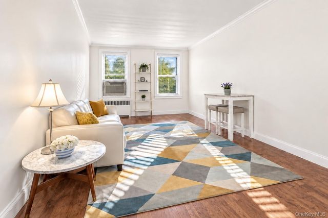 811 Bronx River Road 3H, Bronxville, NY 10708