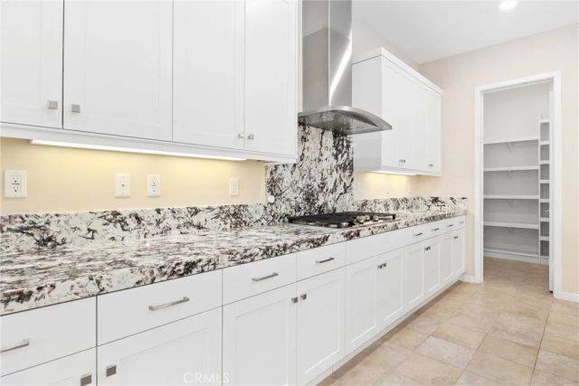 130 Sculpture, Irvine, CA 92618