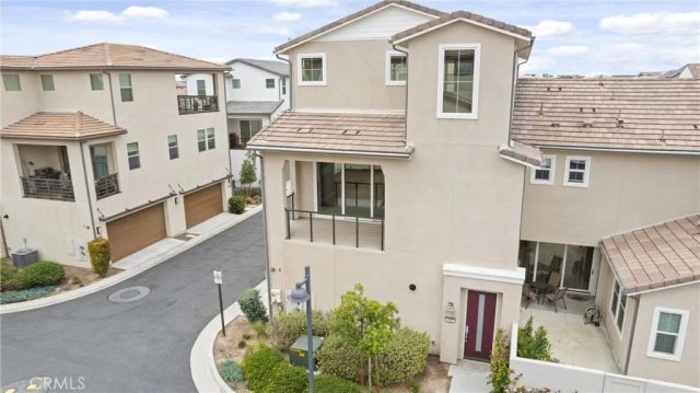 130 Sculpture, Irvine, CA 92618