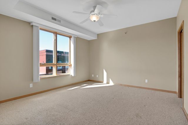 101 S Washington Street 302, Lake City, MN 55041