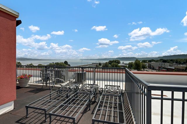 101 S Washington Street 302, Lake City, MN 55041