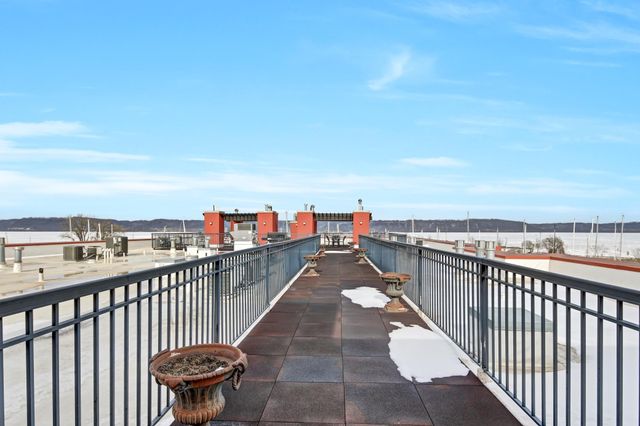 101 S Washington Street 302, Lake City, MN 55041