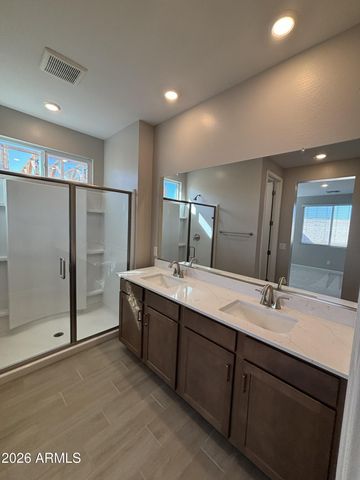 17541 W SOUTHGATE Avenue, Goodyear, AZ 85338