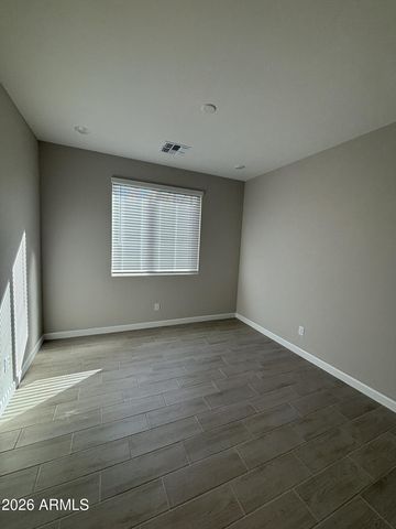 17541 W SOUTHGATE Avenue, Goodyear, AZ 85338