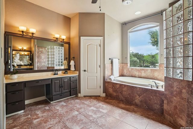 9816 Bode Cir, Garden Ridge, TX 78266