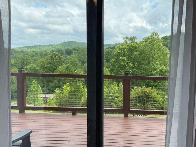 876 Gibson Hill, Hiawassee, GA 30546