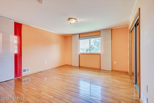221 N Hill Road, Colonia, NJ 07067
