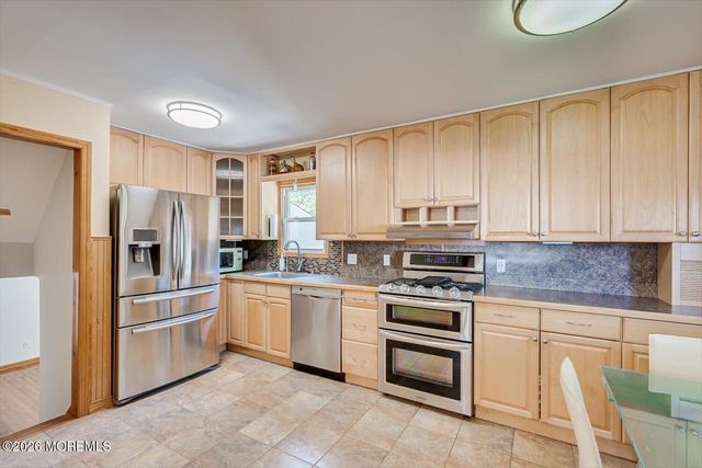 221 N Hill Road, Colonia, NJ 07067