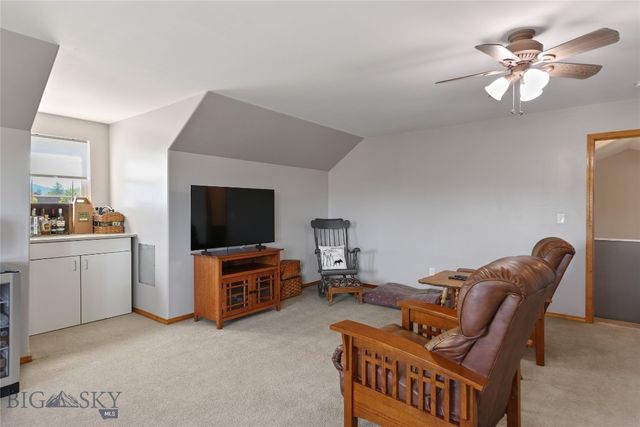 325 Mactavish Lane, Belgrade, MT 59714