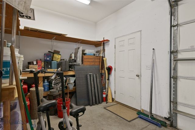 325 Mactavish Lane, Belgrade, MT 59714