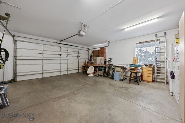 325 Mactavish Lane, Belgrade, MT 59714