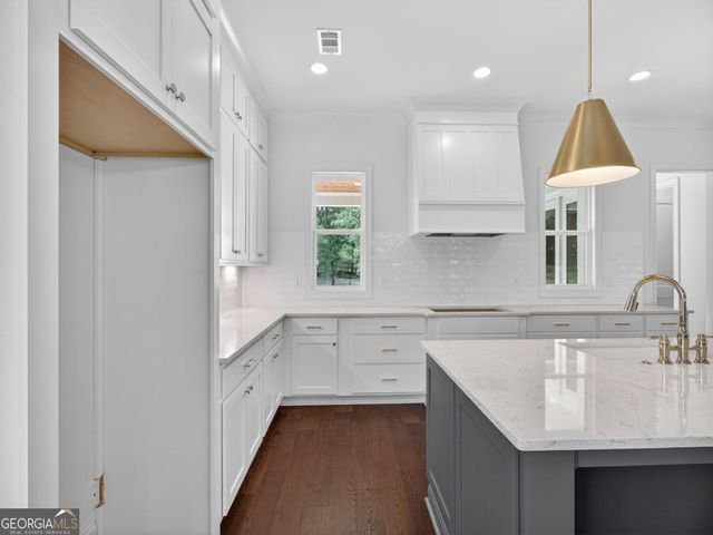224 Suwanee Avenue, Suwanee, GA 30024