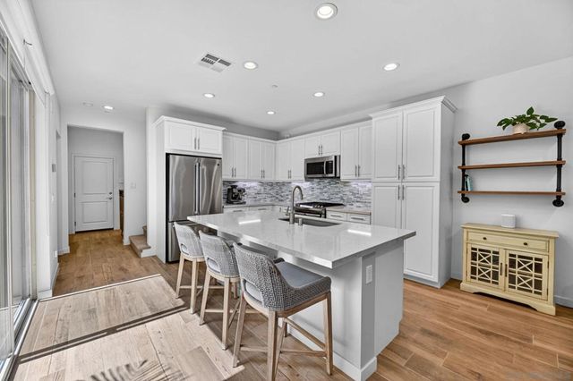 1966 Paseo Lugo, Chula Vista, CA 91913