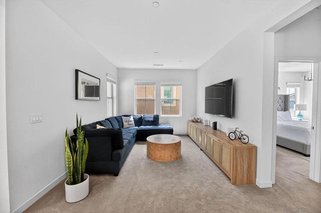 1966 Paseo Lugo, Chula Vista, CA 91913