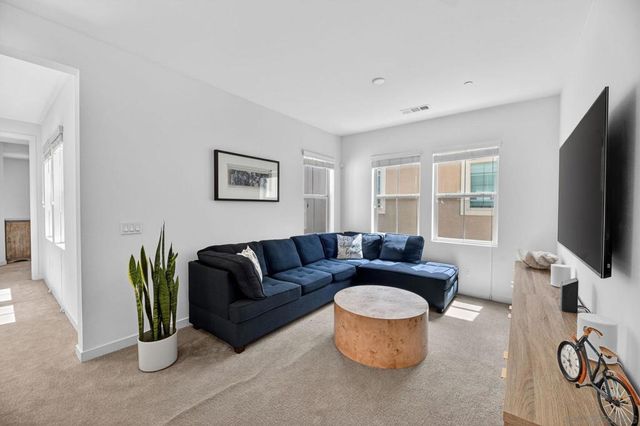 1966 Paseo Lugo, Chula Vista, CA 91913