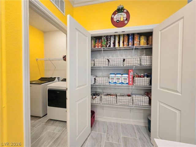 9743 Newcastle Spring Avenue, Las Vegas, NV 89178