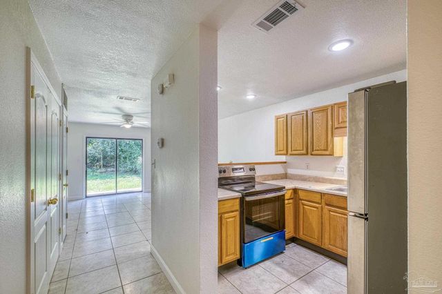 8134 Stonebrook Dr, Pensacola, FL 32514