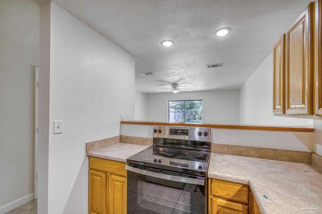 8134 Stonebrook Dr, Pensacola, FL 32514