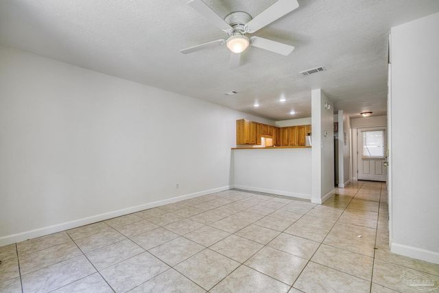 8134 Stonebrook Dr, Pensacola, FL 32514