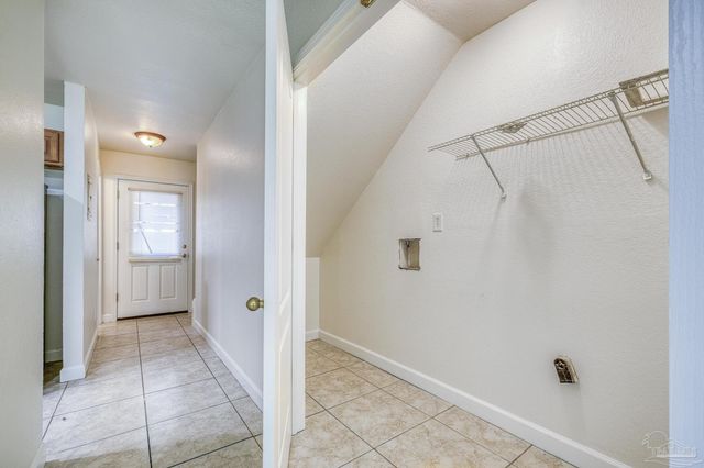 8134 Stonebrook Dr, Pensacola, FL 32514