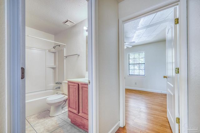 8134 Stonebrook Dr, Pensacola, FL 32514