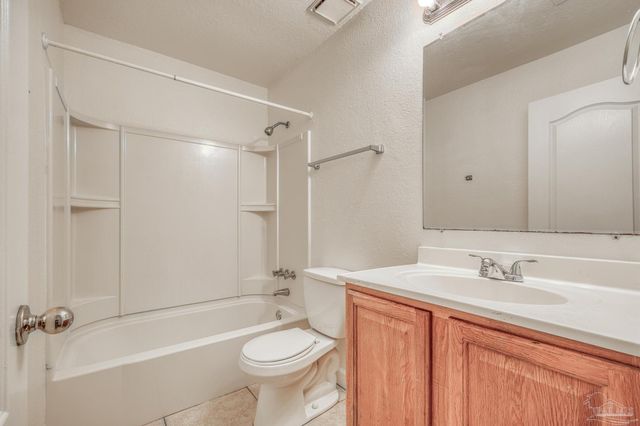 8134 Stonebrook Dr, Pensacola, FL 32514