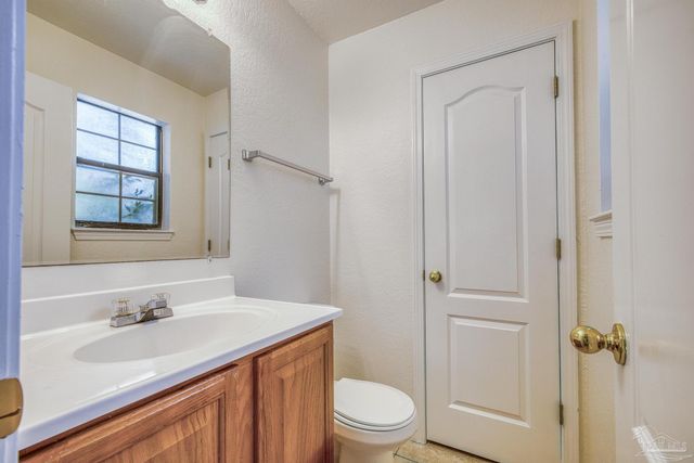 8134 Stonebrook Dr, Pensacola, FL 32514