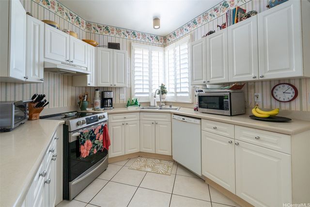 94-214 Kanawao Place, Waipahu, HI 96797