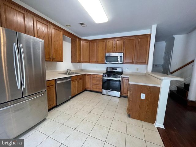 26 NORMANDY DR, Princeton Junction, NJ 08550