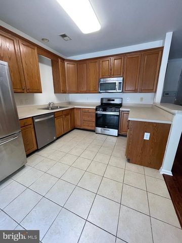 26 NORMANDY DR, Princeton Junction, NJ 08550