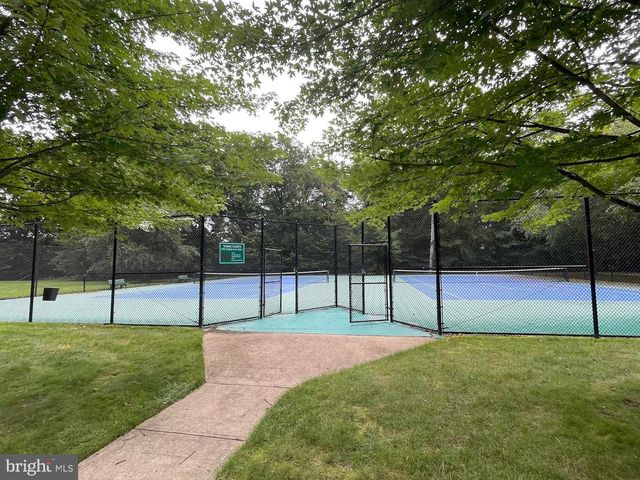 26 NORMANDY DR, Princeton Junction, NJ 08550