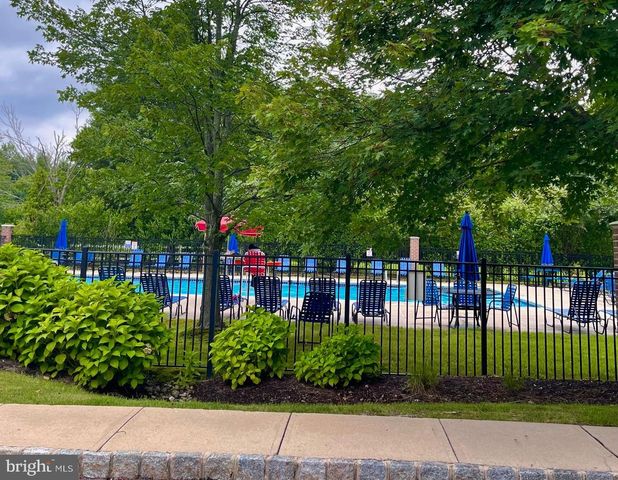 26 NORMANDY DR, Princeton Junction, NJ 08550