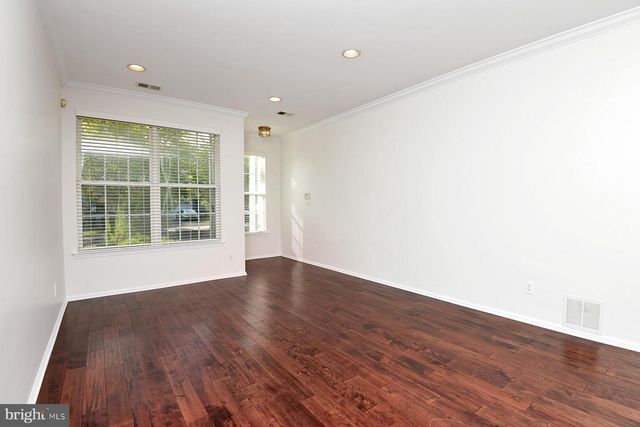 26 NORMANDY DR, Princeton Junction, NJ 08550