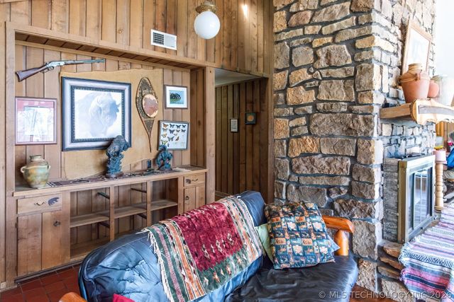 14805 E 500 Road C, Claremore, OK 74019