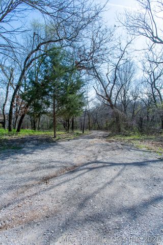 14805 E 500 Road C, Claremore, OK 74019