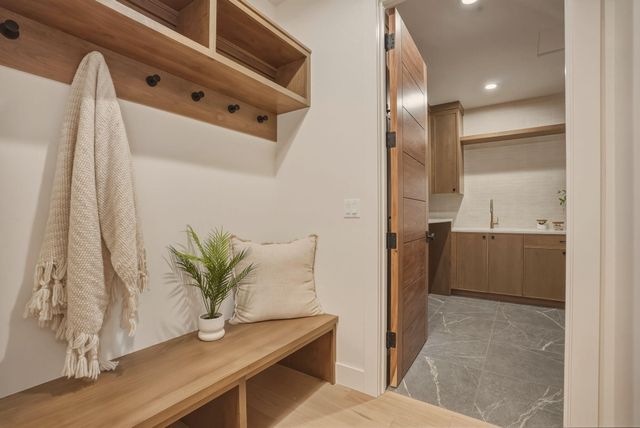 62475 NW Woodsman Loop, Bend, OR 97703