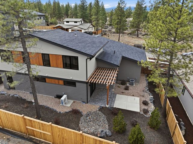 62475 NW Woodsman Loop, Bend, OR 97703