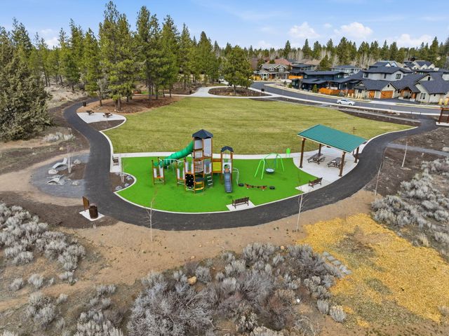 62475 NW Woodsman Loop, Bend, OR 97703