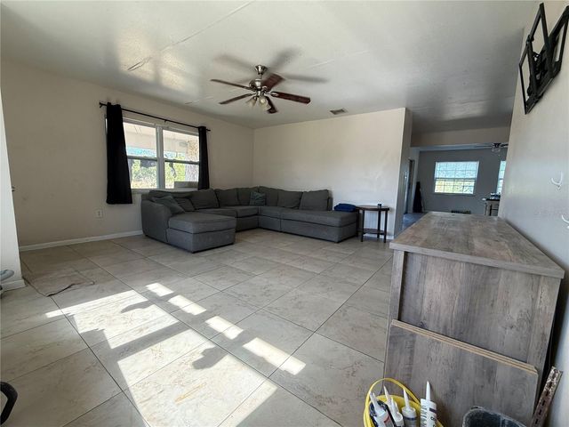 2122 GULF CITY ROAD, Ruskin, FL 33570